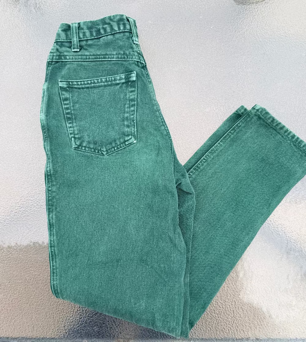 NUOVO County Seat 90s Green Taper Jeans