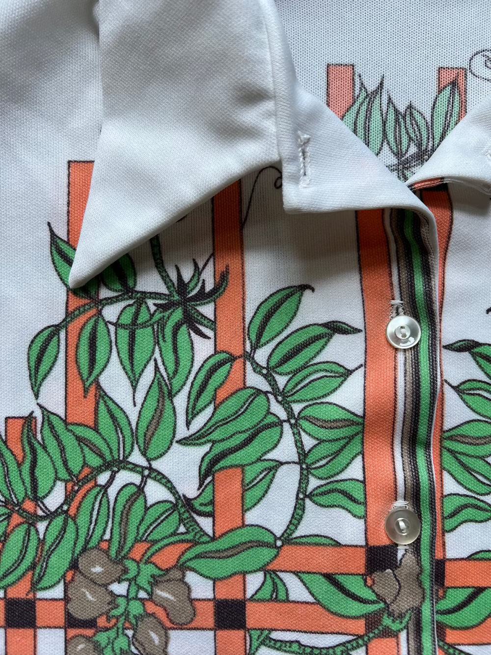 70s mod Poly Knit Top with Dagger Collar