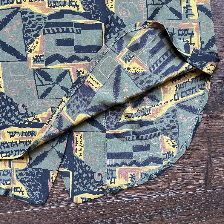 80s/90s Earth Tone Patterned Long Sleeve Button Up