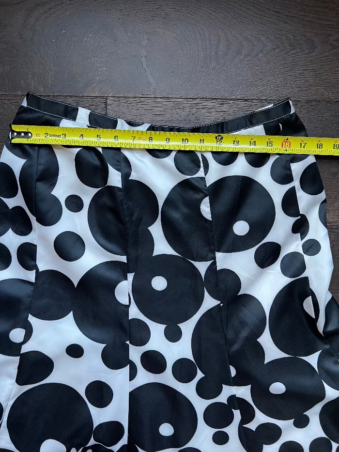 Venus Y2K B&W Mod Dot Skirt